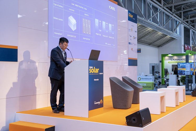 4 - 寧德時代儲能業務代表在國際太陽能會議發言1.jpg